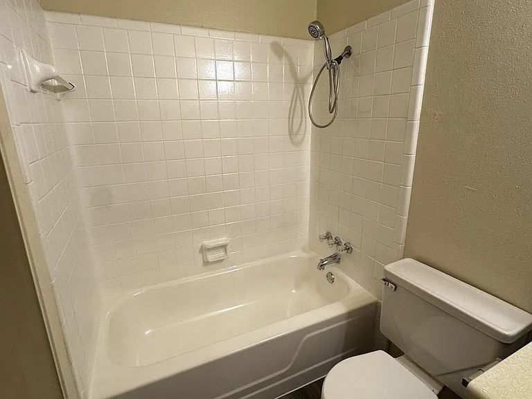 2508 W Hickory St #30 — Photo 6