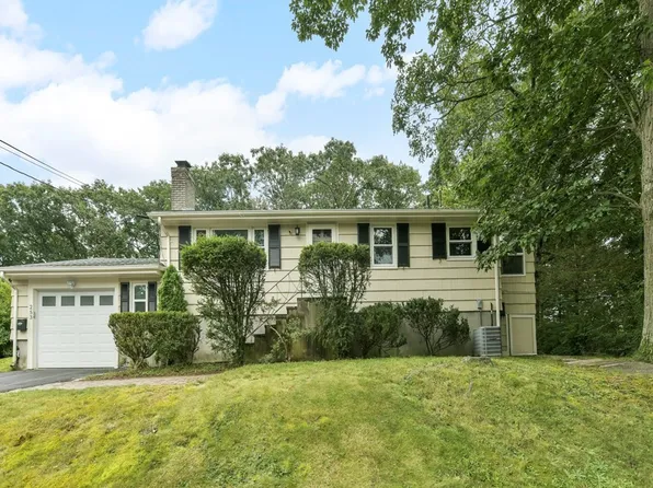 253 Sprague St, Dedham, MA 02026