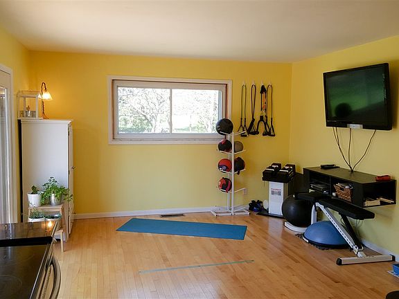 5th image of 812 S Jean Dr