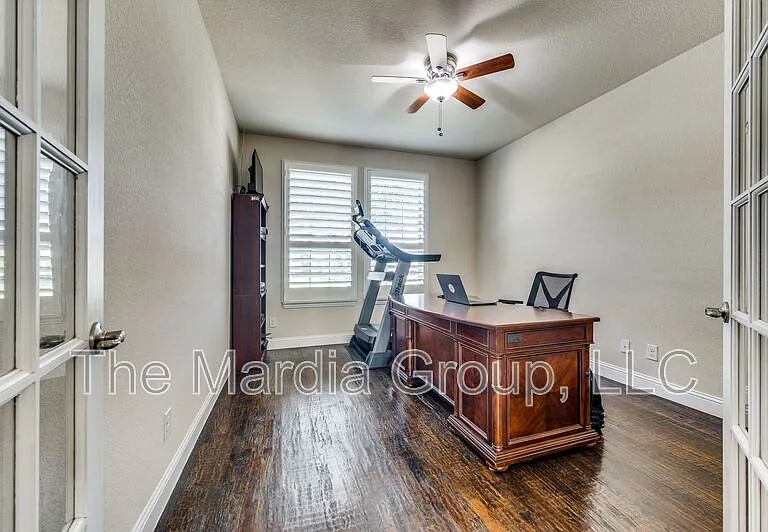 7340 Beranger Dr — Photo 7