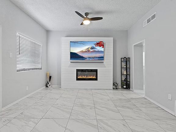 2nd image of 4012 Tularosa Ave