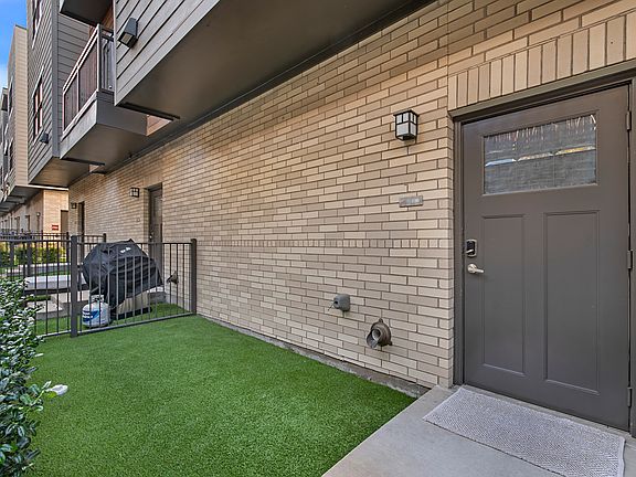 3rd image of 5631 Belmont Ave #242