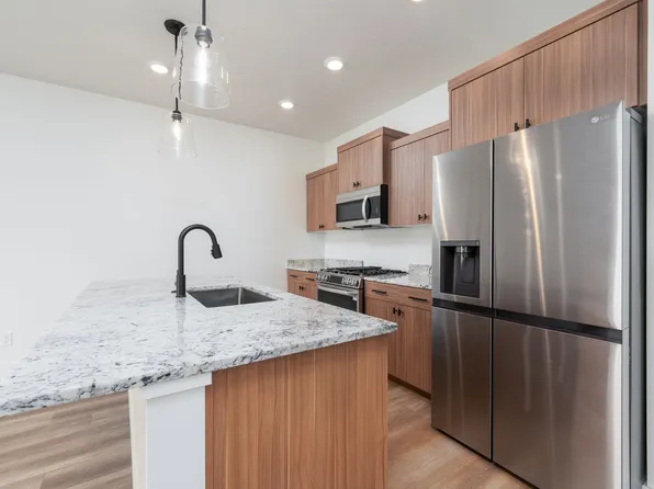 5038 E Hagadorn Ln, Nampa, ID 83687