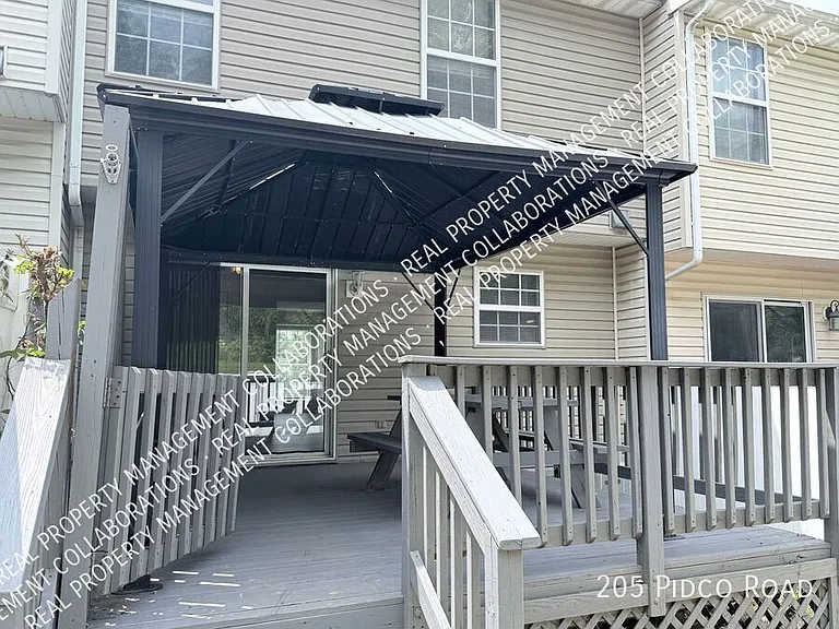 205 Pidco Rd — Photo 17