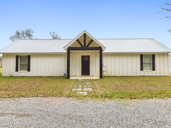 5901 Lum Reeves Rd, Lucedale, MS 39452