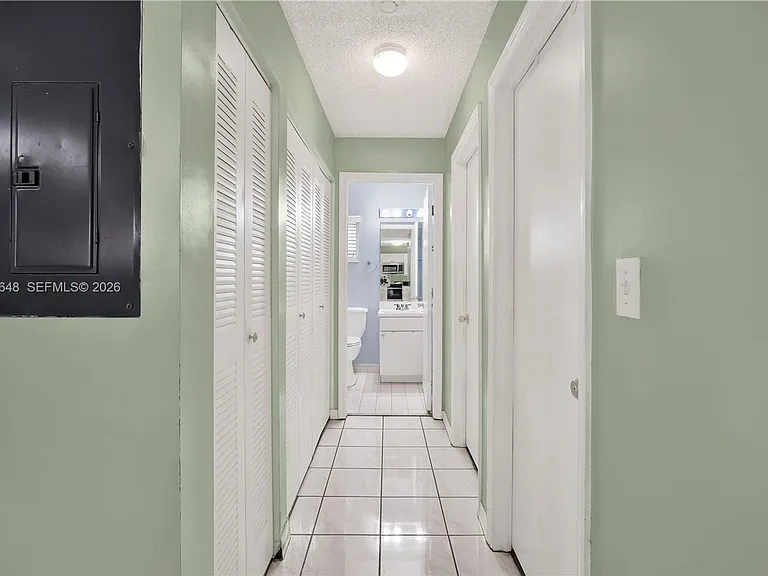 14138 SW 164th Ter — Photo 17