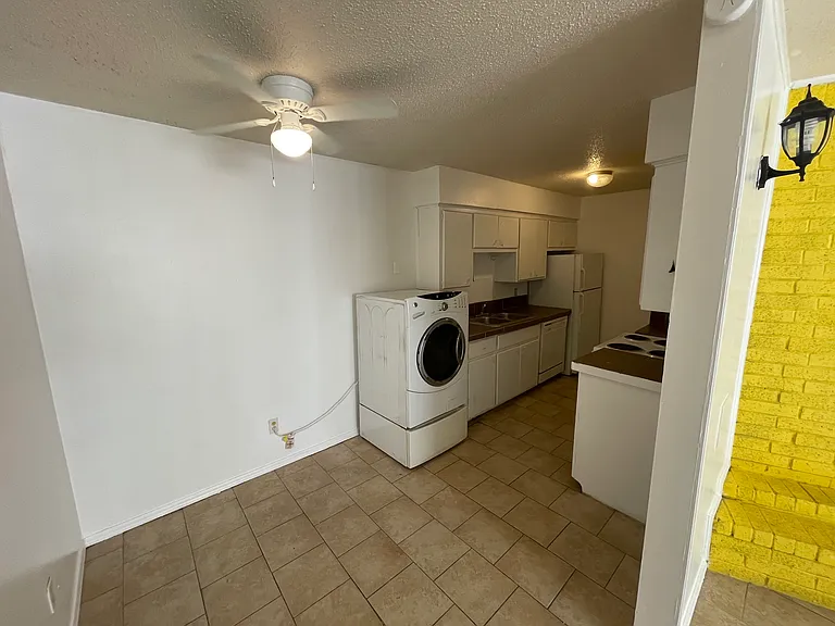 401 12th Ave SE #105 — Photo 7