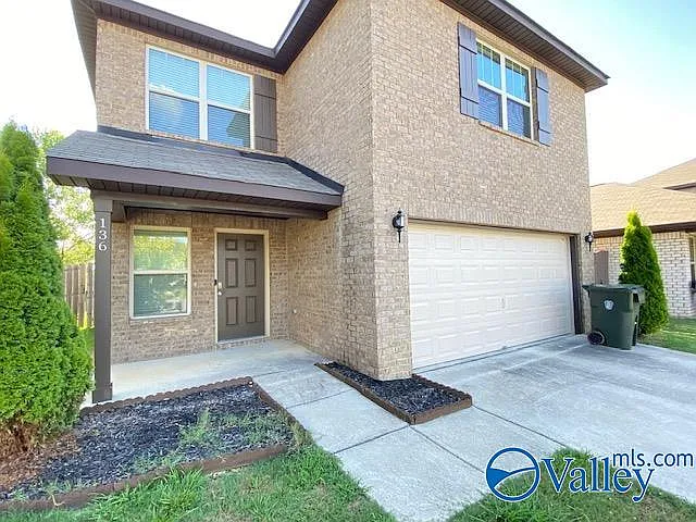 3 bed, 2.5 bath, 1980 sqft, $1,550 — Photo 3