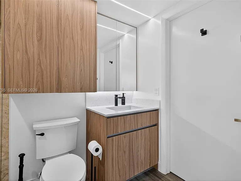 350 S Miami Ave #1705 — Photo 15