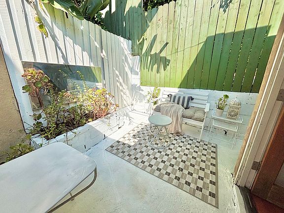 4th image of 3965 Cumberland Ave #Ad8422869