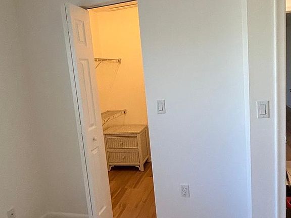 3rd image of 761 Park Ave #761B1
