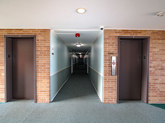 5th image of 1717 W Crystal Ln Unit 401