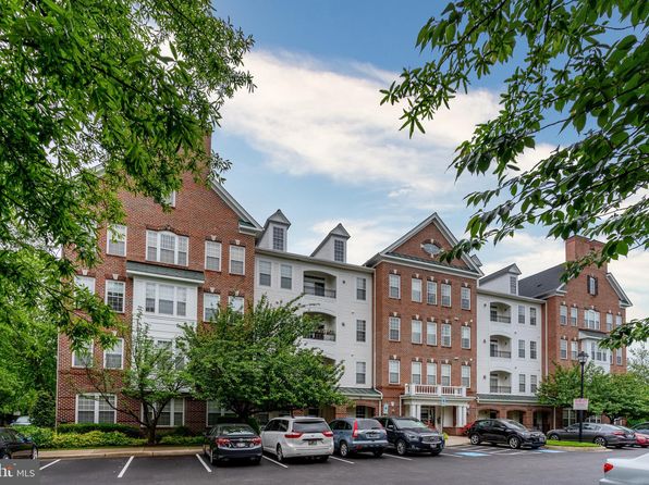 5900 Whale Boat Dr UNIT 204