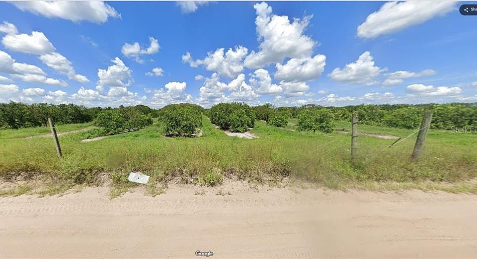 2nd image of Holopaw Groves Rd