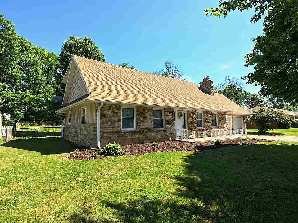 1st image of 700 Parkview Dr