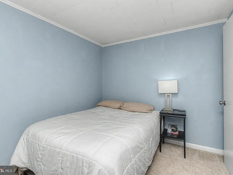 1303 Clarkson St — Photo 30