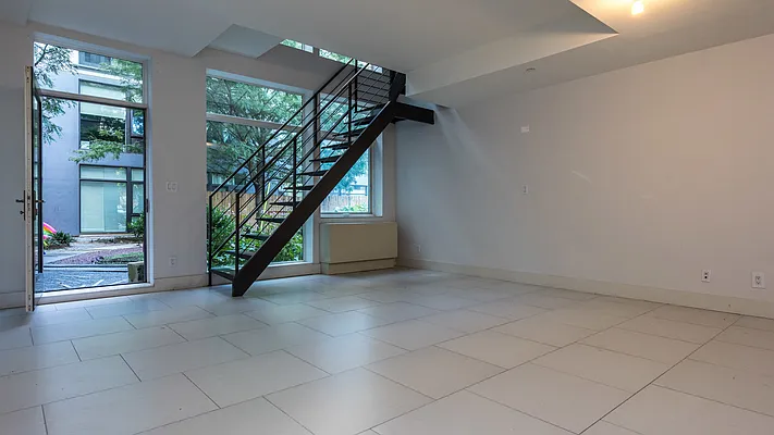 Rented by Garden Management | media 70