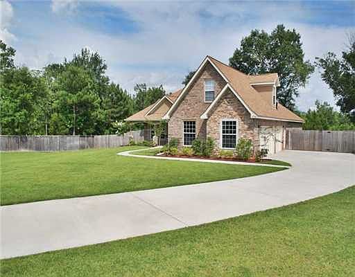 2nd image of 3740 River Loop Dr.