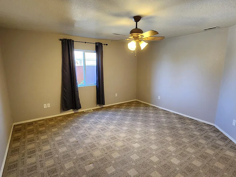 1017 Home Ct — Photo 9