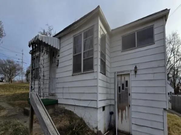 2200 Crest St, Ashland, KY 41101