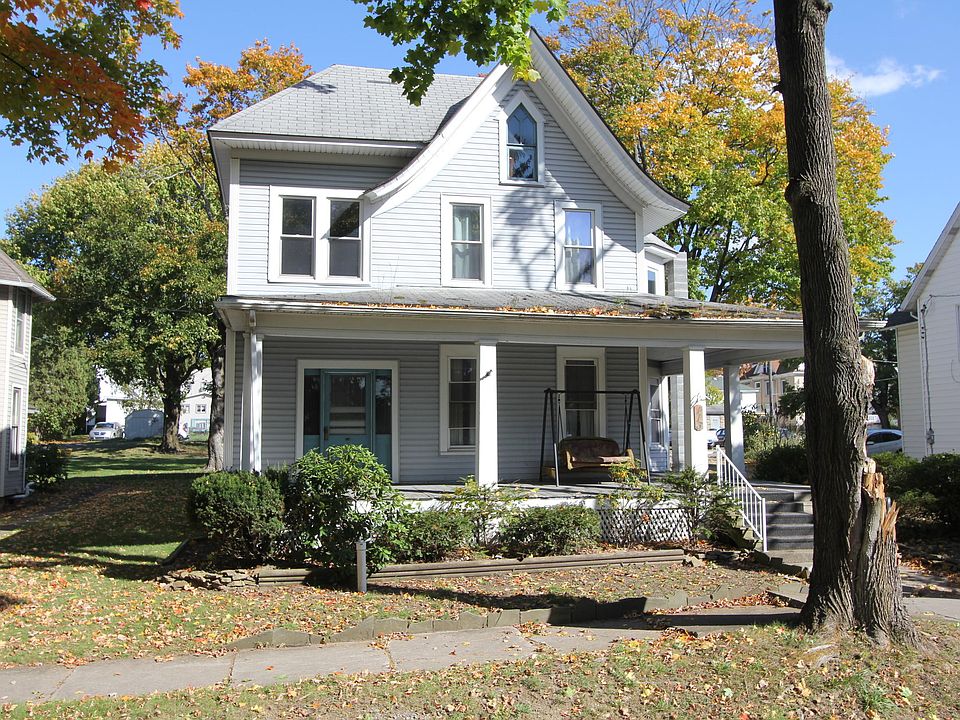 1st image of 113 E Dubois Ave