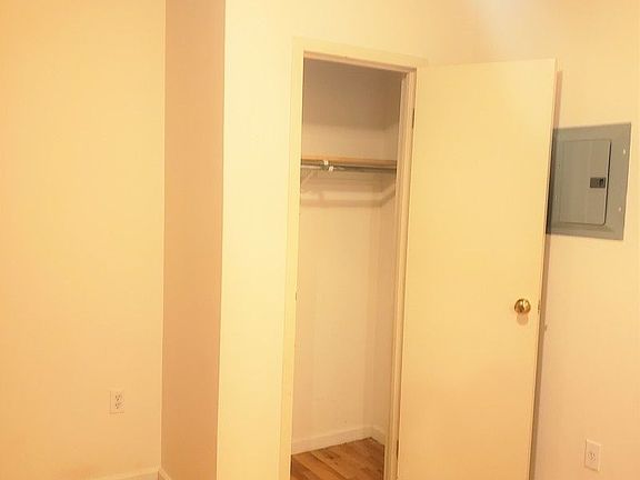 4th image of 2814 31st St APT 506