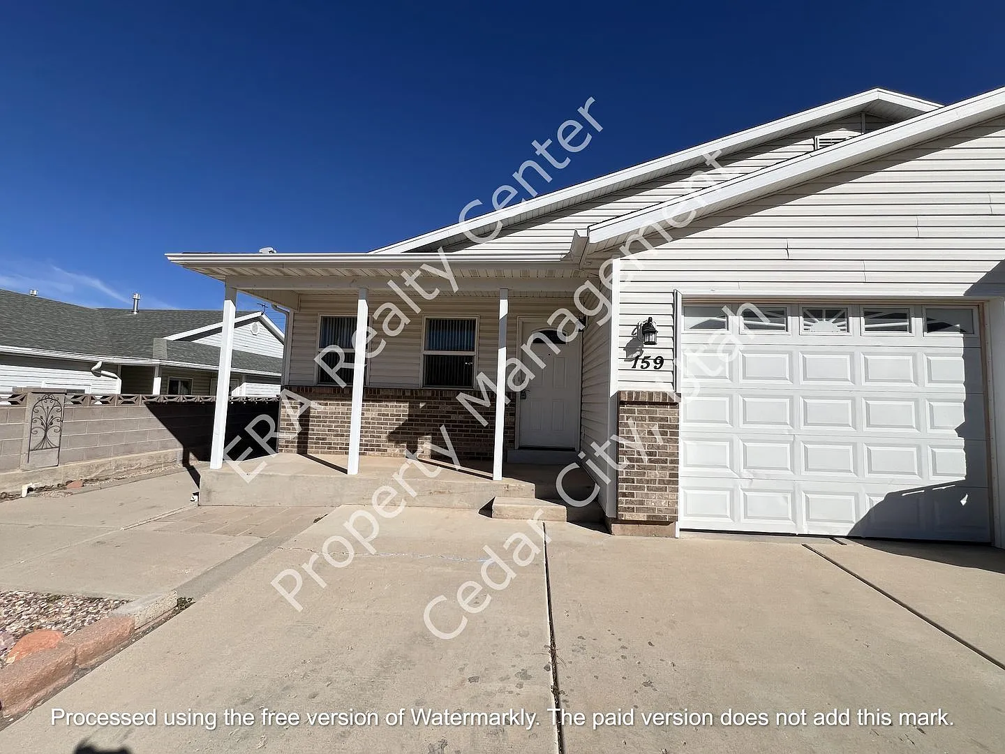 Move-In Bonus! 3 Bed - 2 Bath Twin Home — Photo 1