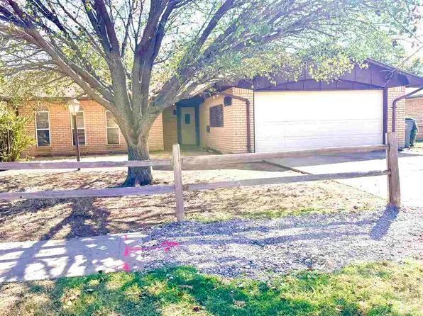 5518 NW Alan A Dale Ln, Lawton, OK 73505
