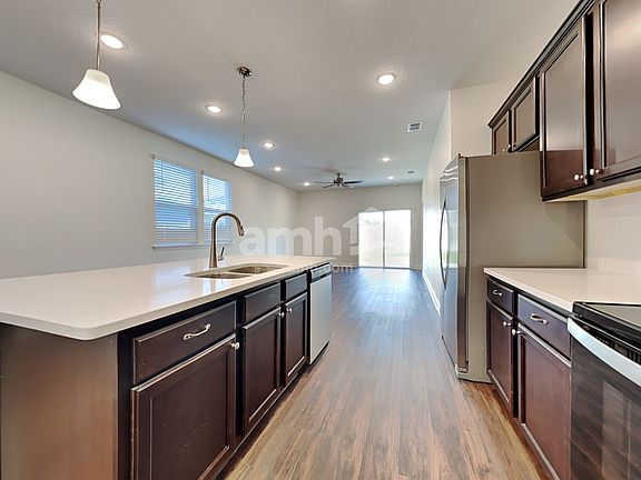 4th image of 67 Elcano Ln