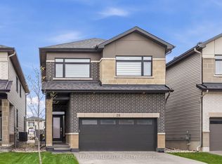 28 Mendoza Way, Ottawa, ON K2S2S6