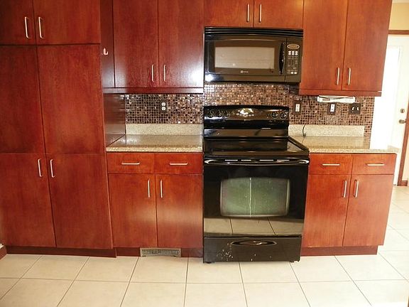 5th image of 5128 Green Meadow Pl