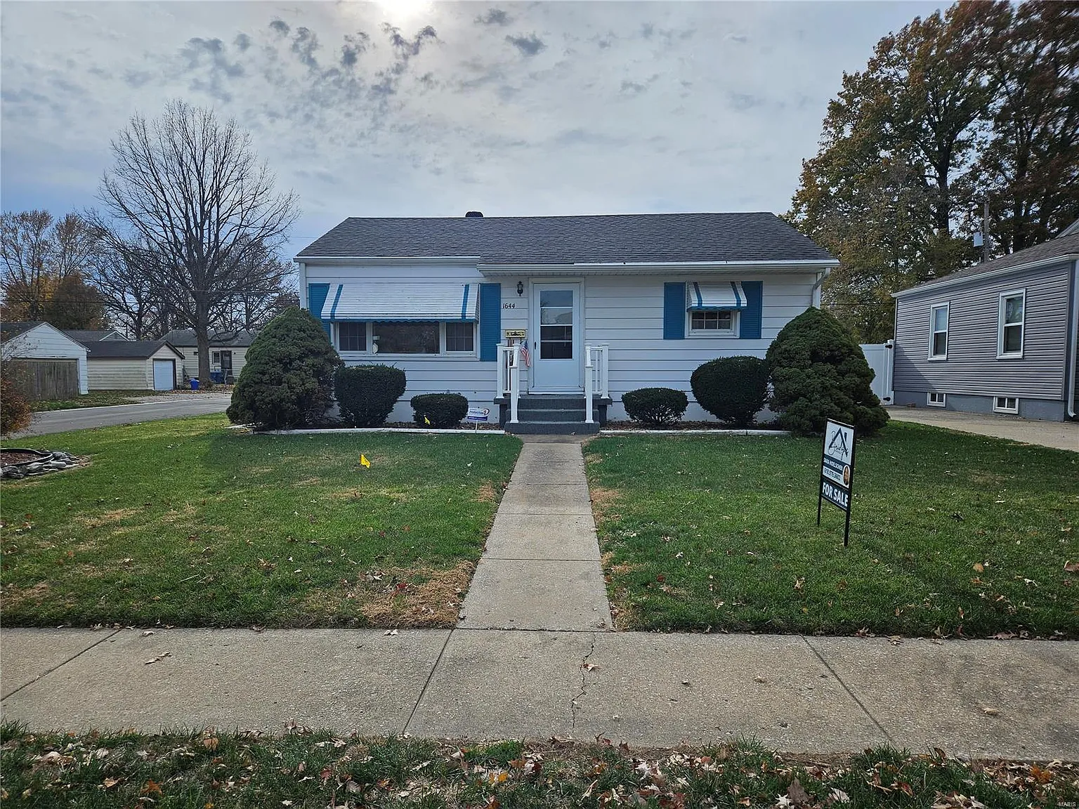 1644 Primrose Ave photo 1