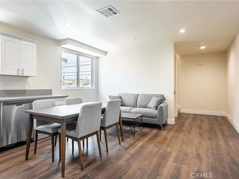 1429 S New Hampshire Ave — Photo 12