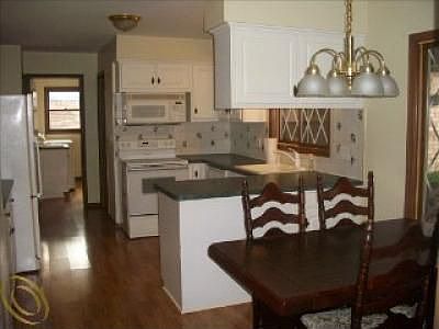 5th image of 33998 Bretton Dr