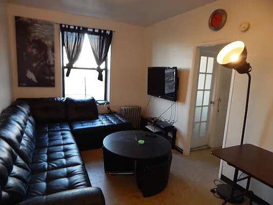 Rented by Nest Seekers International | media 22