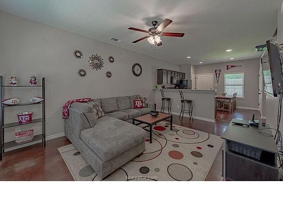 2nd image of 129 Watson St