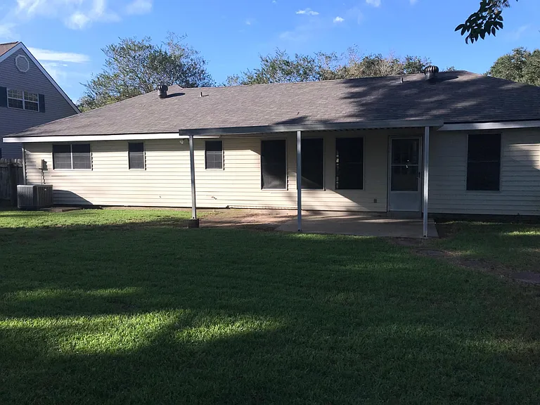 306 Breton Dr — Photo 6