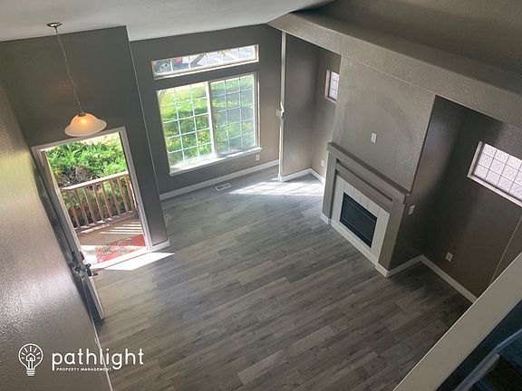 3rd image of 9687 Lansing Cir