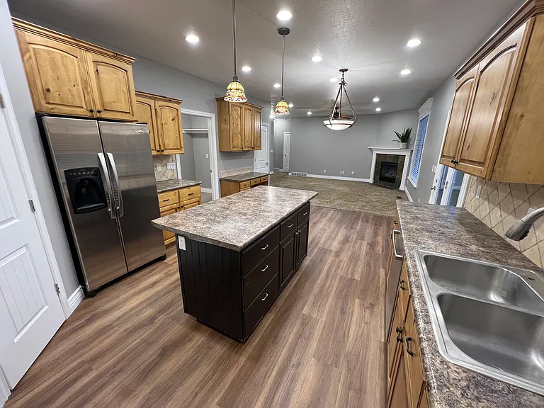 2254 N 1560 W — Photo 9