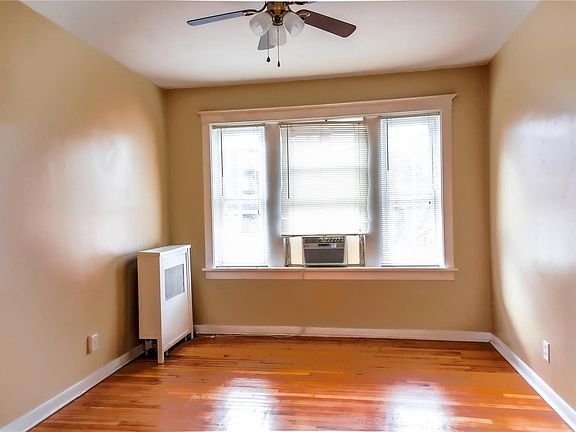 2nd image of 1004 Tamm Ave APT 2S