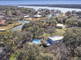 535 County Road 136a, Kingsland, TX 78639