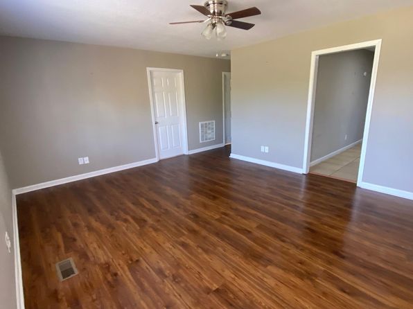 15 Drew Ln #15, La Fayette, GA 30728