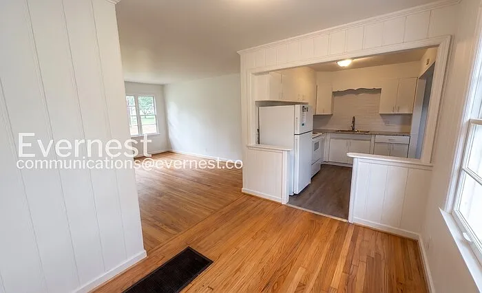 153 Carol Dr — Photo 2