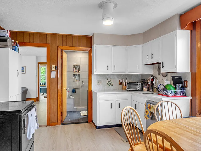 53 Bow St #2 — Photo 27