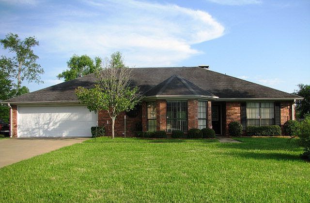 1st image of 106 Whitehouse Hill Ct