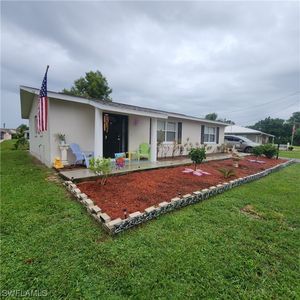 917 Iris Dr, North Fort Myers, FL, 33903