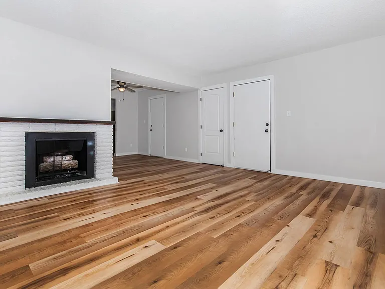 Finn Apartments — Photo 6