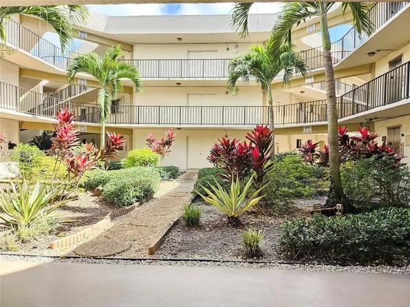 8005 SW 107th Ave APT 305, Miami, FL 33173