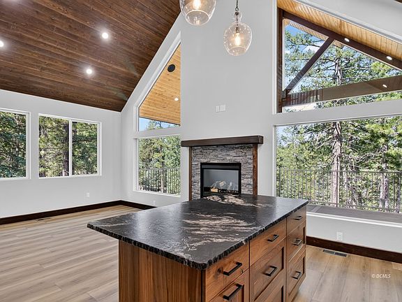 5th image of 2920 E Comanche Dr