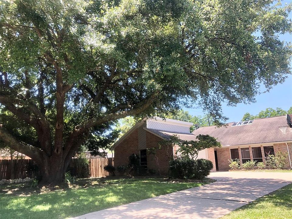 1st image of 11407 Moltere Dr
